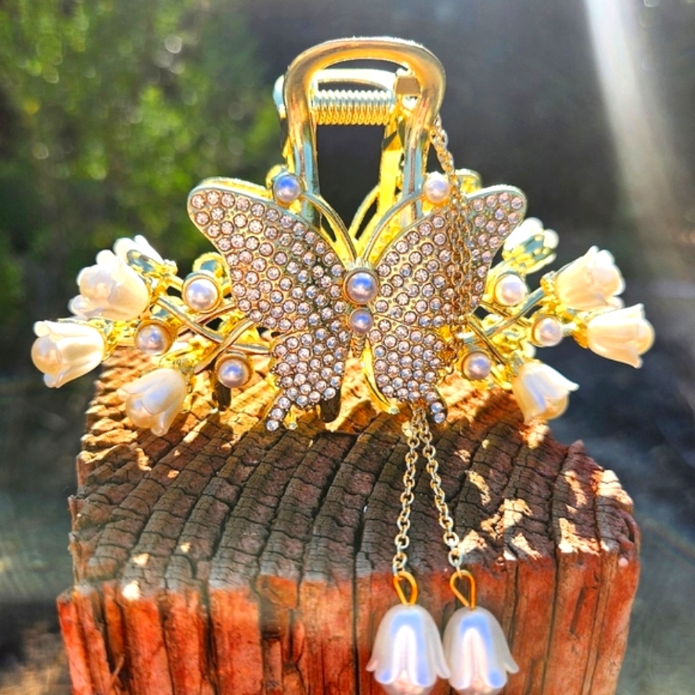 Gold Tone Rhinestone Butterfly & Pearlescent Flower Hair Claw